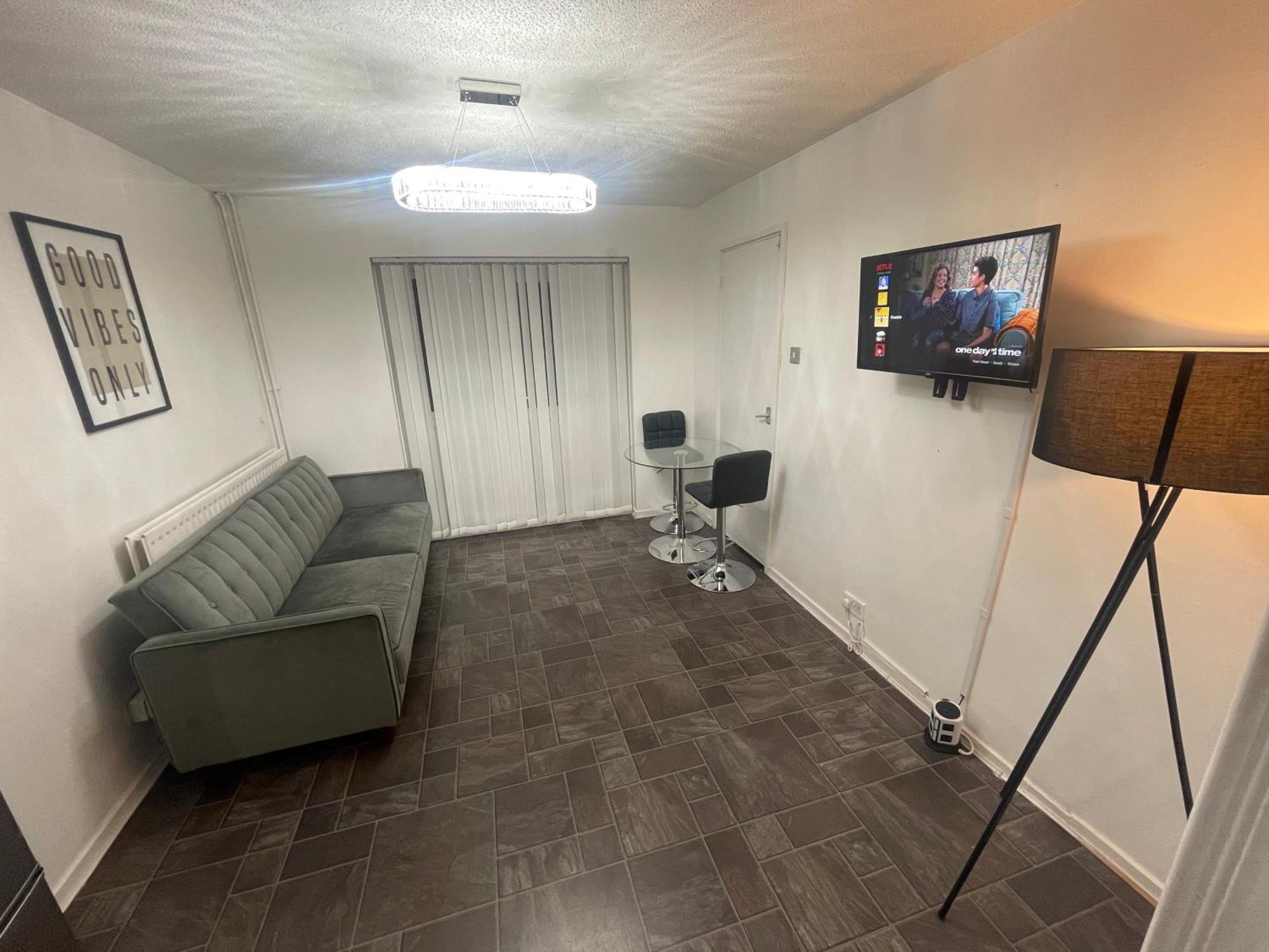 New! 4 Bedroom London House With Garden And Lawn Екстериор снимка